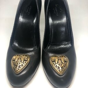 Gucci Black Leather Pumps